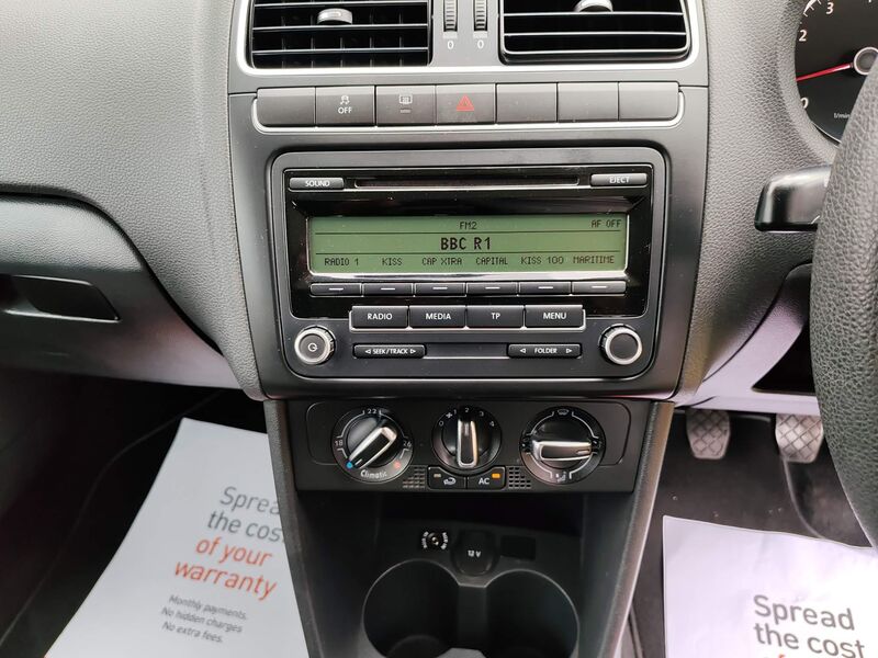 VOLKSWAGEN POLO