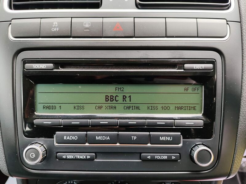 VOLKSWAGEN POLO