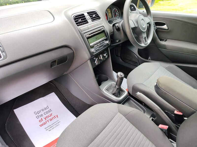 VOLKSWAGEN POLO