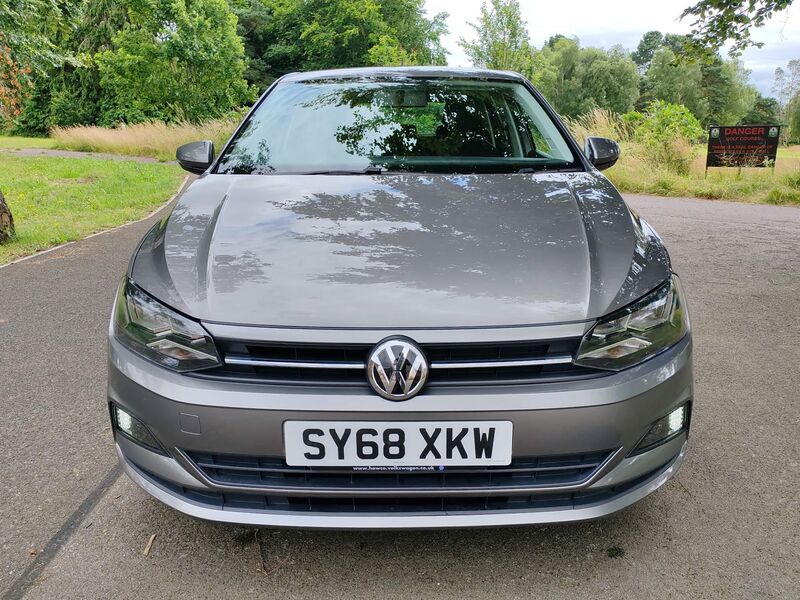 VOLKSWAGEN POLO