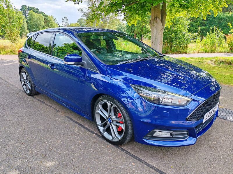 View FORD FOCUS 2.0T EcoBoost ST-3 Euro 6 (s/s) 5dr