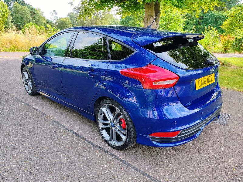 FORD FOCUS