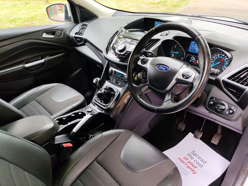 View FORD KUGA 2.0 TDCi Titanium 2WD Euro 6 (s/s) 5dr