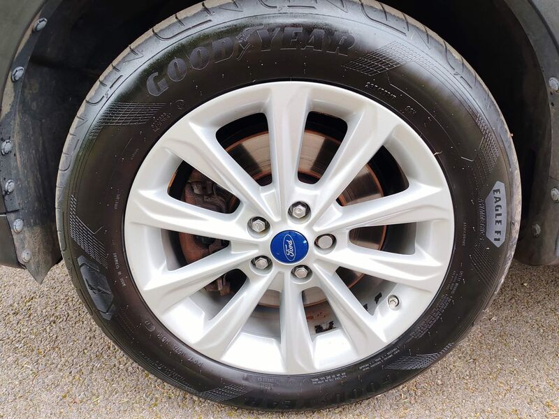 FORD KUGA
