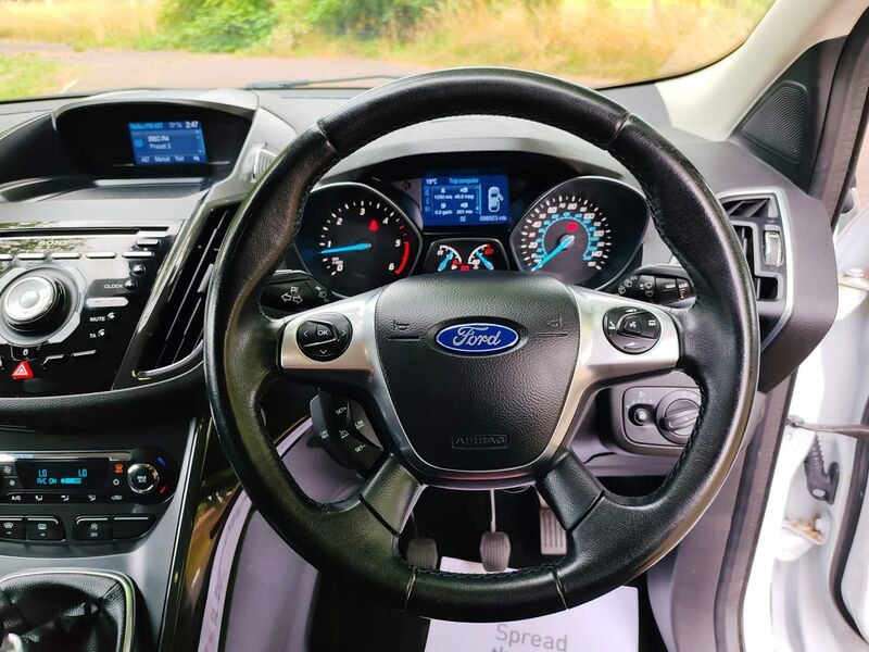 FORD KUGA
