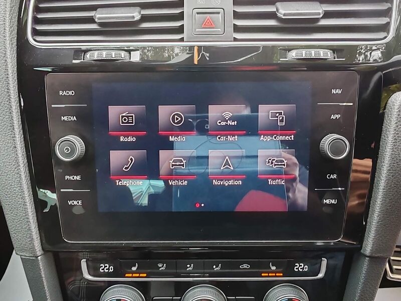 VOLKSWAGEN GOLF