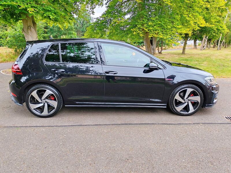 View VOLKSWAGEN GOLF 2.0 TSI GTI DSG Euro 6 (s/s) 5dr