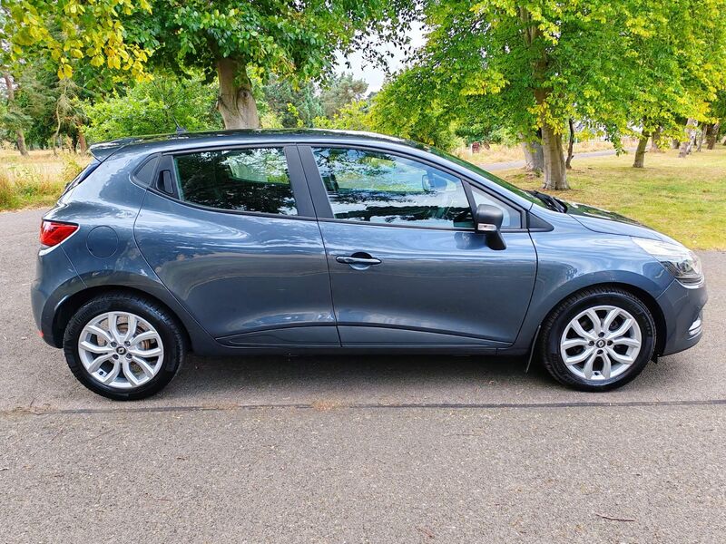View RENAULT CLIO 1.5 dCi ECO Play Euro 6 (s/s) 5dr