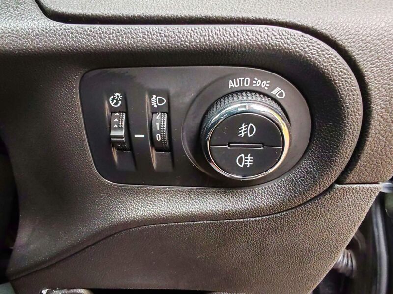 VAUXHALL GRANDLAND X