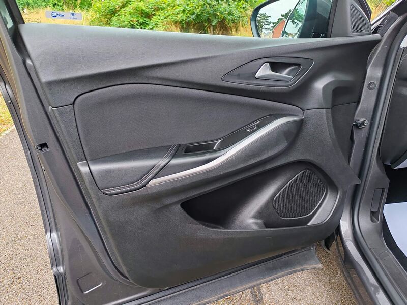 VAUXHALL GRANDLAND X