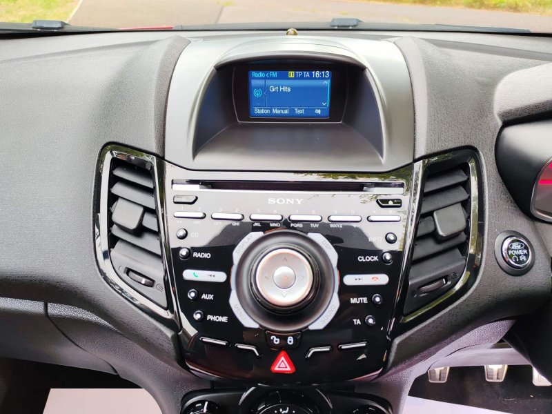 FORD FIESTA