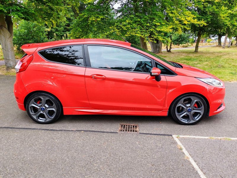 View FORD FIESTA 1.6T EcoBoost ST-2 Euro 5 3dr