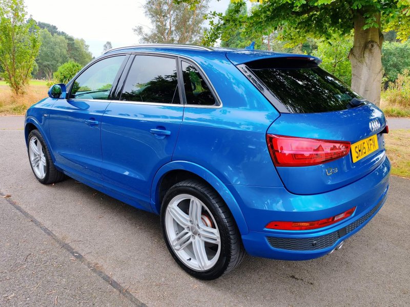 AUDI Q3