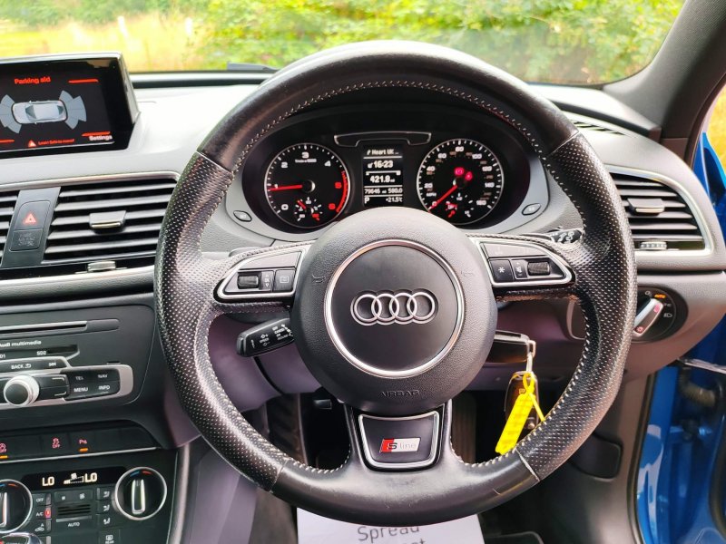 AUDI Q3
