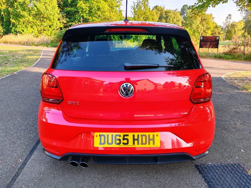 VOLKSWAGEN POLO