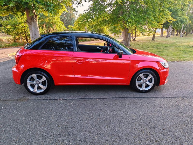 AUDI A1