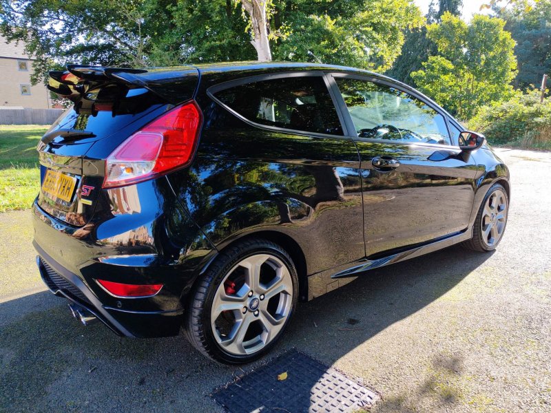 FORD FIESTA