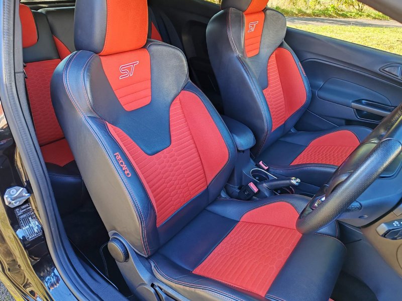 View FORD FIESTA 1.6T EcoBoost ST-3 Euro 6 3dr