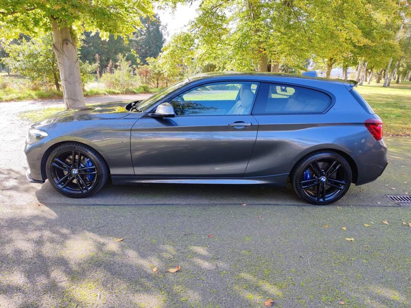 BMW 1 SERIES