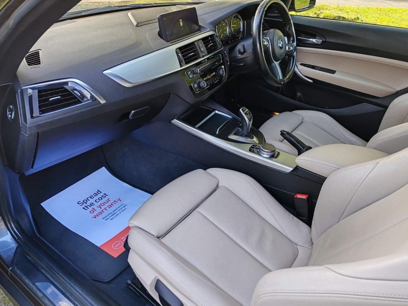 BMW 1 SERIES