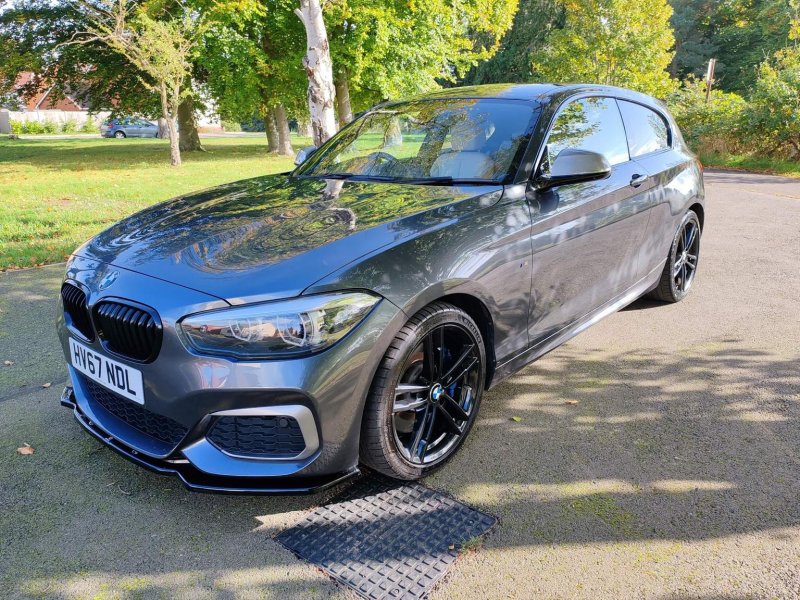 BMW 1 SERIES
