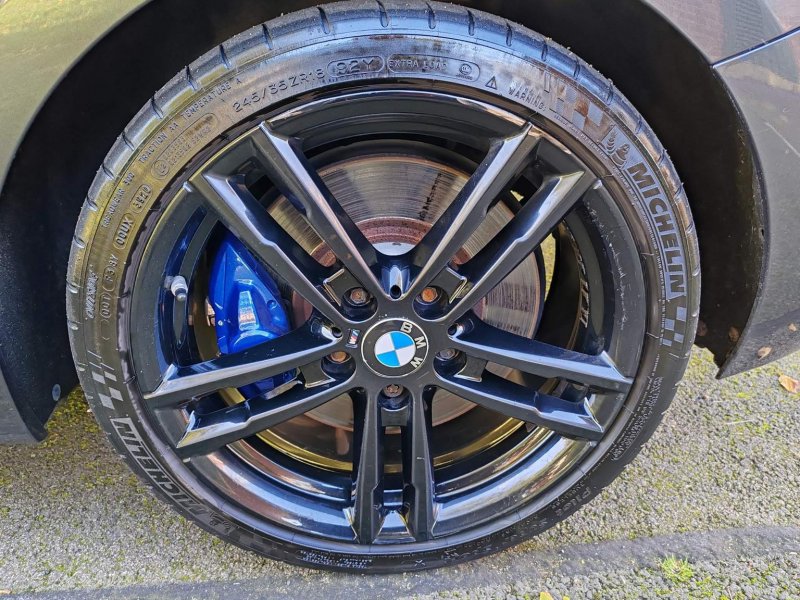 BMW 1 SERIES