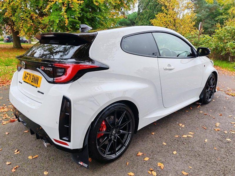 TOYOTA YARIS