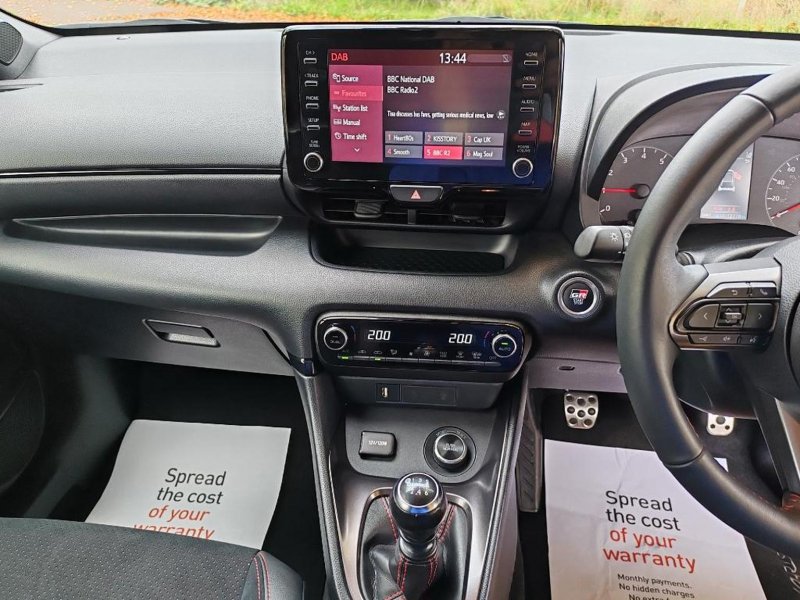 TOYOTA YARIS