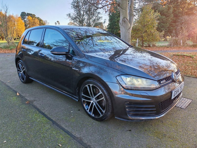 View VOLKSWAGEN GOLF 2.0 TDI BlueMotion Tech GTD Euro 6 (s/s) 5dr