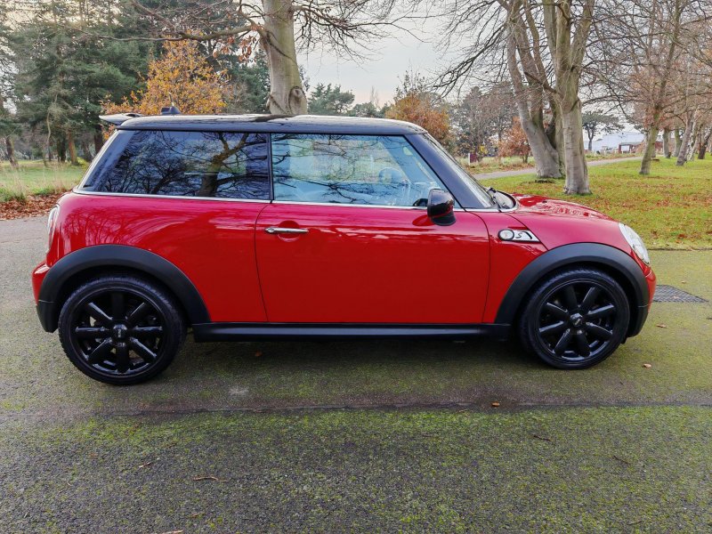 View MINI HATCH 1.6 Cooper S Euro 5 3dr