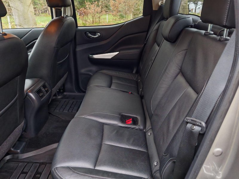 NISSAN NAVARA