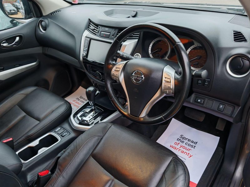 NISSAN NAVARA