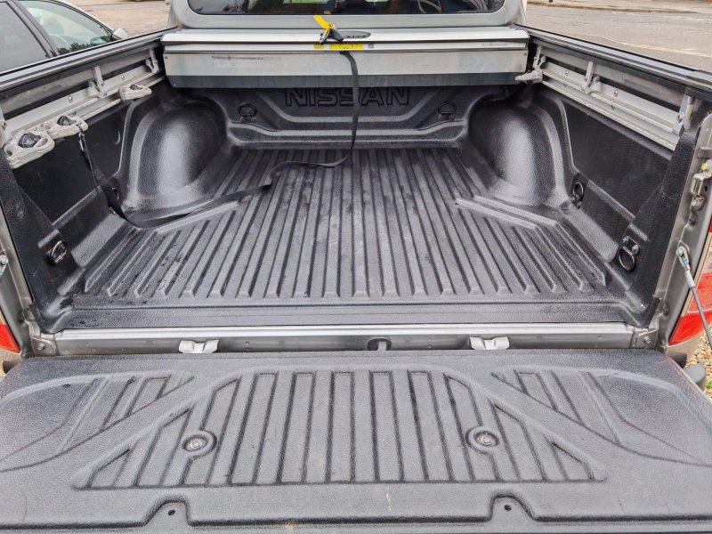 NISSAN NAVARA