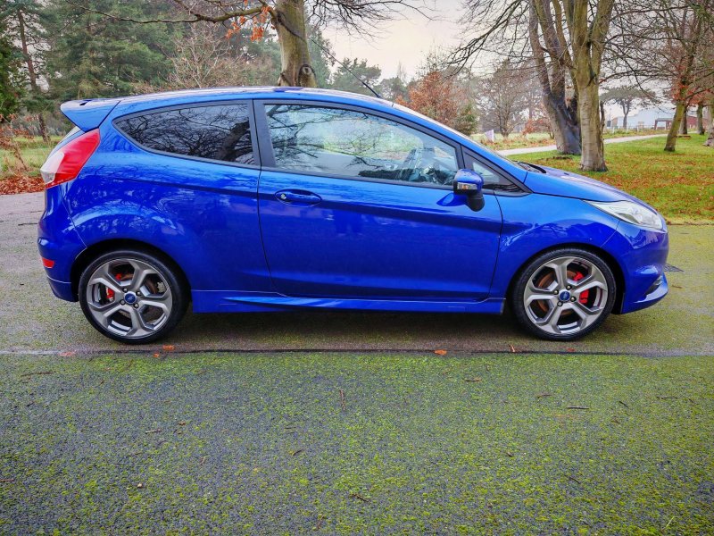 View FORD FIESTA 1.6T EcoBoost ST-2 Euro 5 3dr