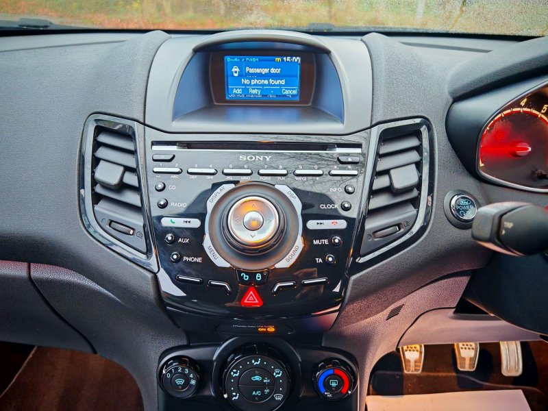 FORD FIESTA
