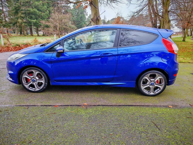 FORD FIESTA