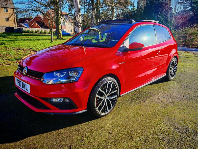 VOLKSWAGEN POLO