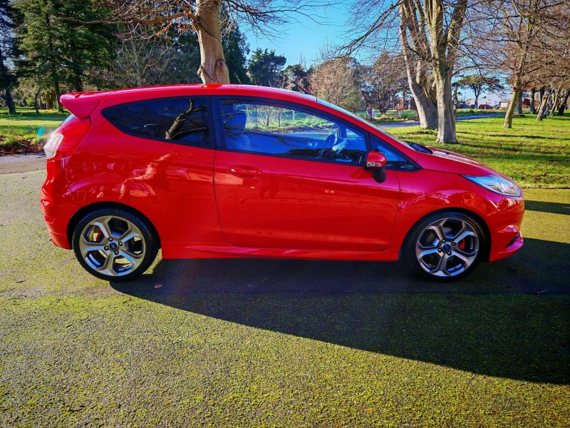 View FORD FIESTA 1.6T EcoBoost ST-2 Euro 5 3dr