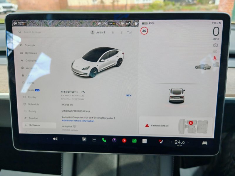 TESLA MODEL 3
