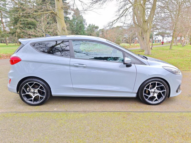 View FORD FIESTA 1.5T EcoBoost ST-2 Euro 6 (s/s) 3dr