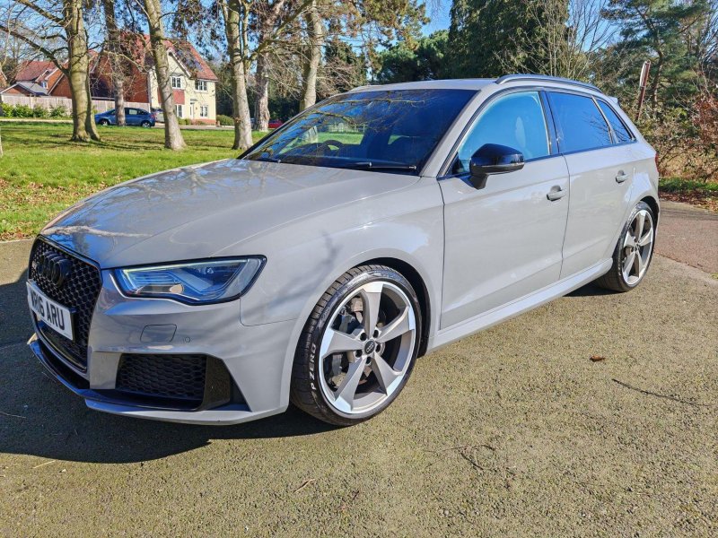AUDI RS3