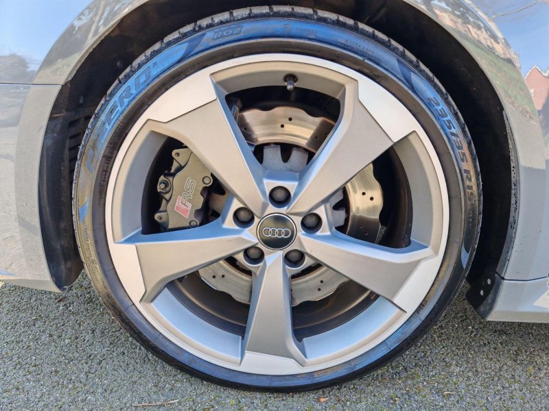 AUDI RS3