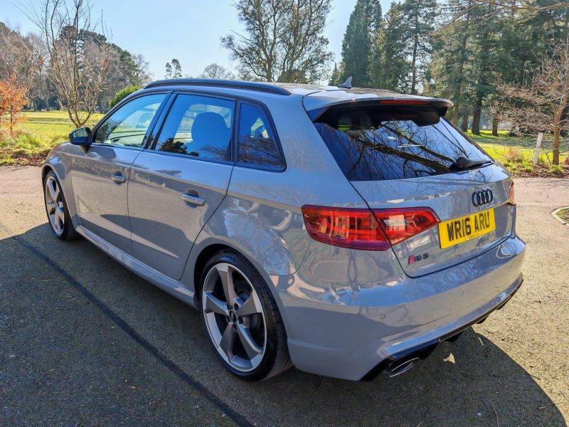AUDI RS3