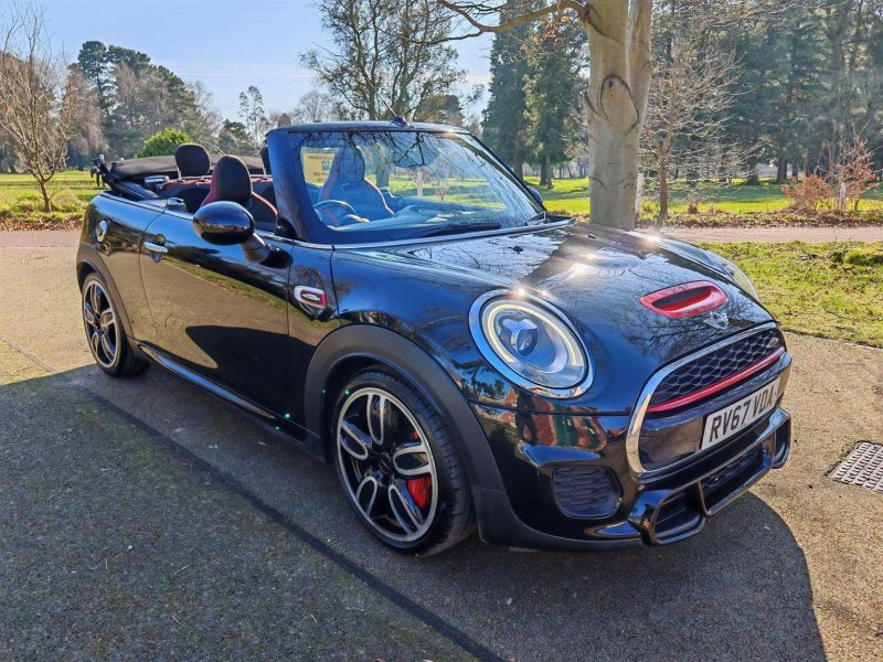 View MINI CONVERTIBLE 2.0 John Cooper Works Euro 6 (s/s) 2dr