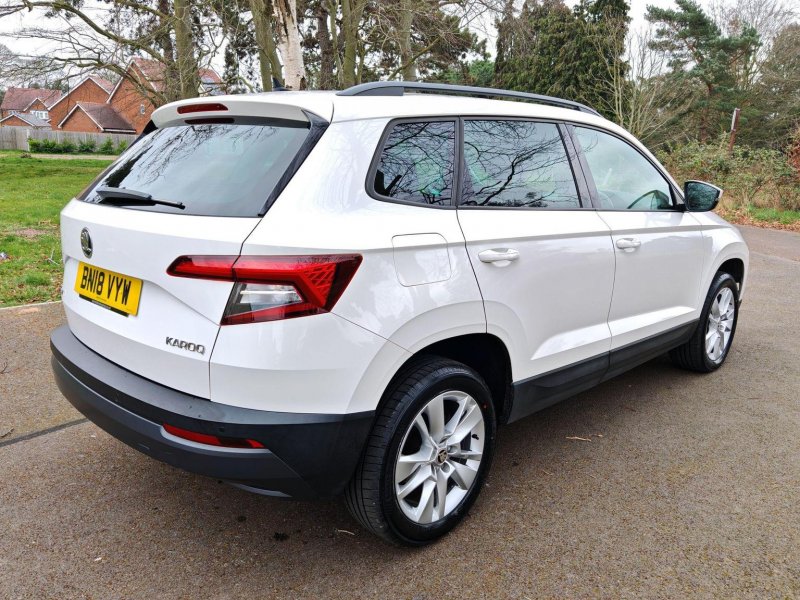 SKODA KAROQ