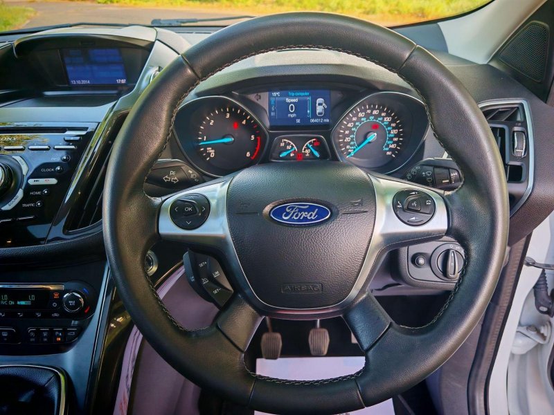 FORD KUGA
