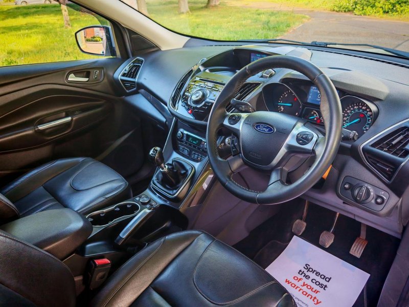 FORD KUGA