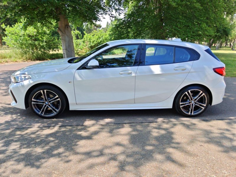 BMW 1 SERIES
