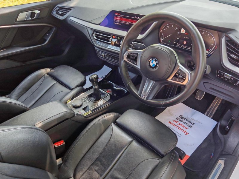 BMW 1 SERIES
