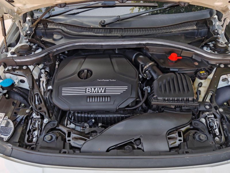 BMW 1 SERIES